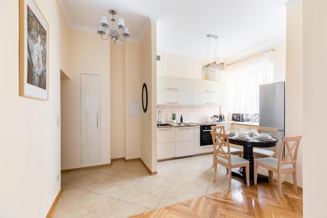 P&O Serviced Apartments Plac Konstytucji 바르샤바 외부 사진